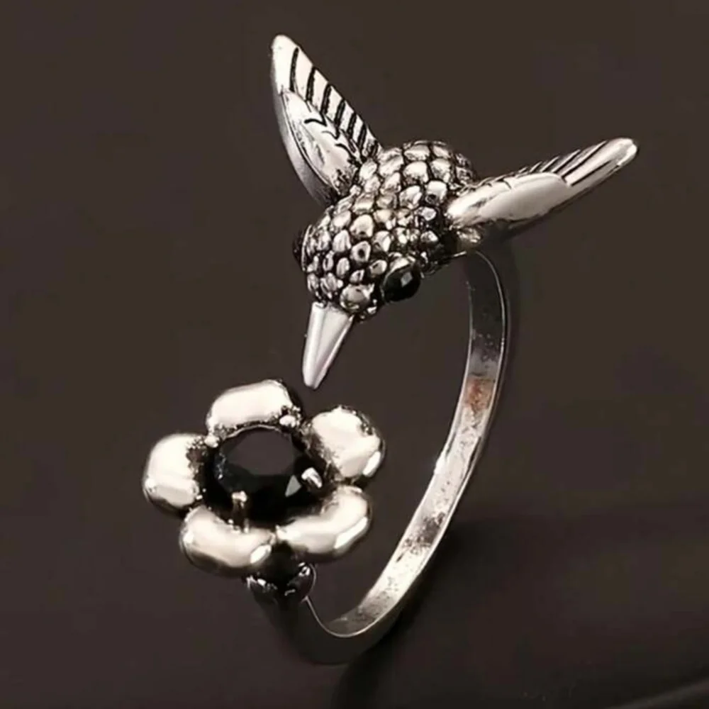 NEW‼️Hummingbird and Flower Ring